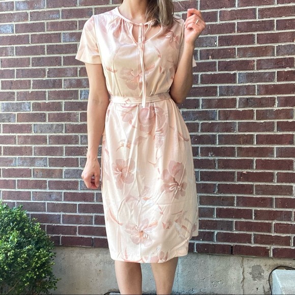 Vintage peachy tie waist floral dress medium - Picture 2 of 11
